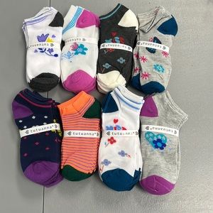 Womens Low Cut Socks. NWT in Package.  40 Pairs.  One Size